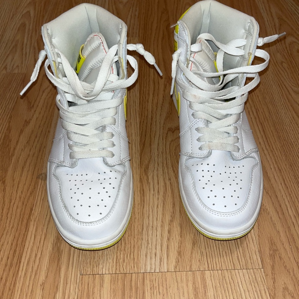 Nike Air Jordan 1 Retro High First Class Flight